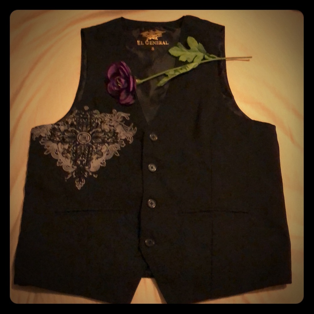 Men’s crest design Vest